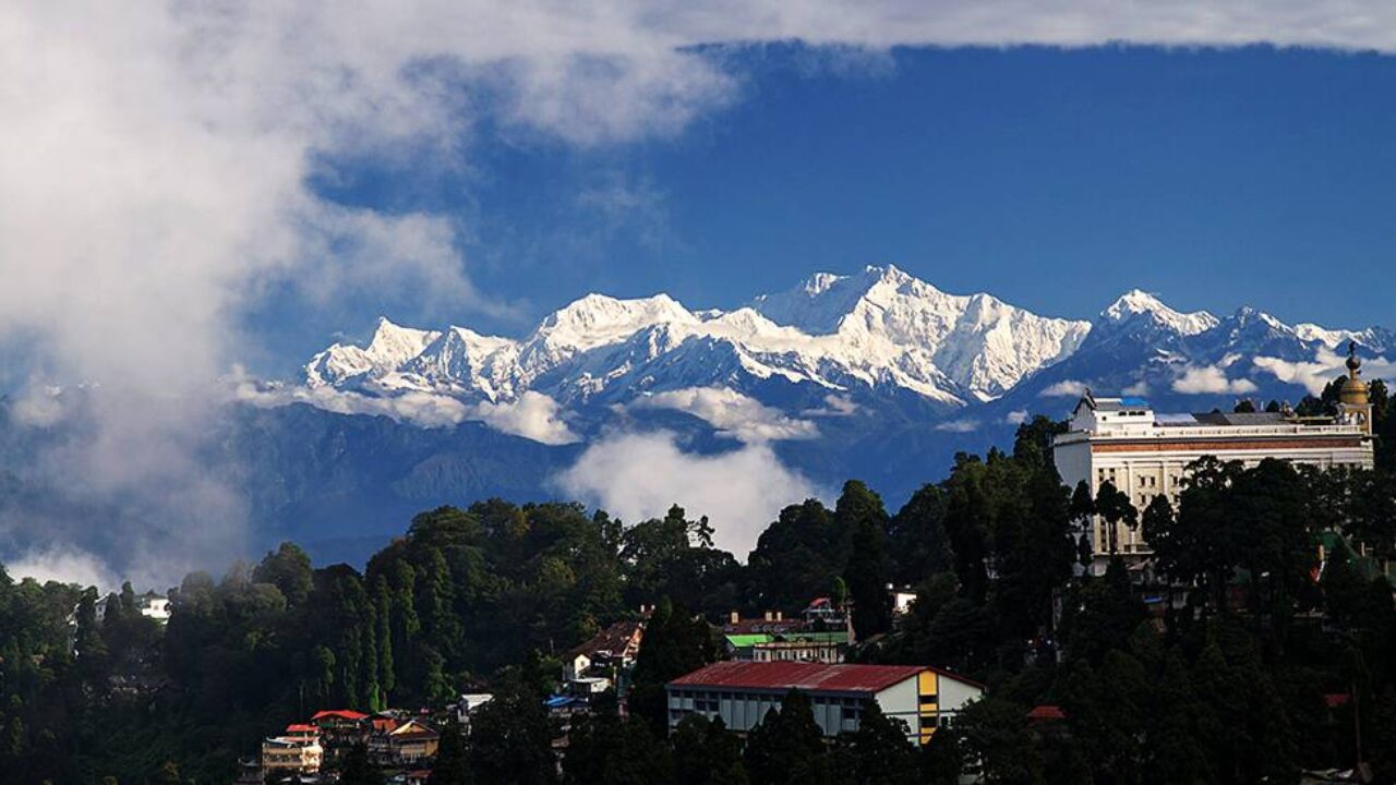 Darjeeling Tour Packages: Exploring the Queen of Hills in India